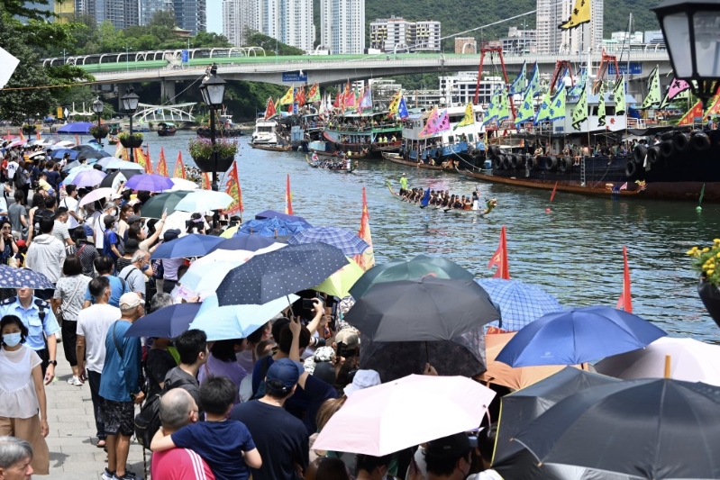 去年在香港仔举办的“2023香港仔龙舟竞渡大赛”。 资料图片