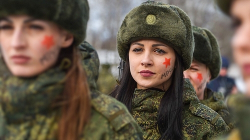 俄罗斯动员女囚入伍