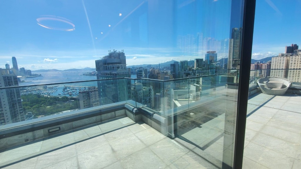 北角柏傲山6座顶层一个复式户 北角柏傲山6座顶层一个复式户