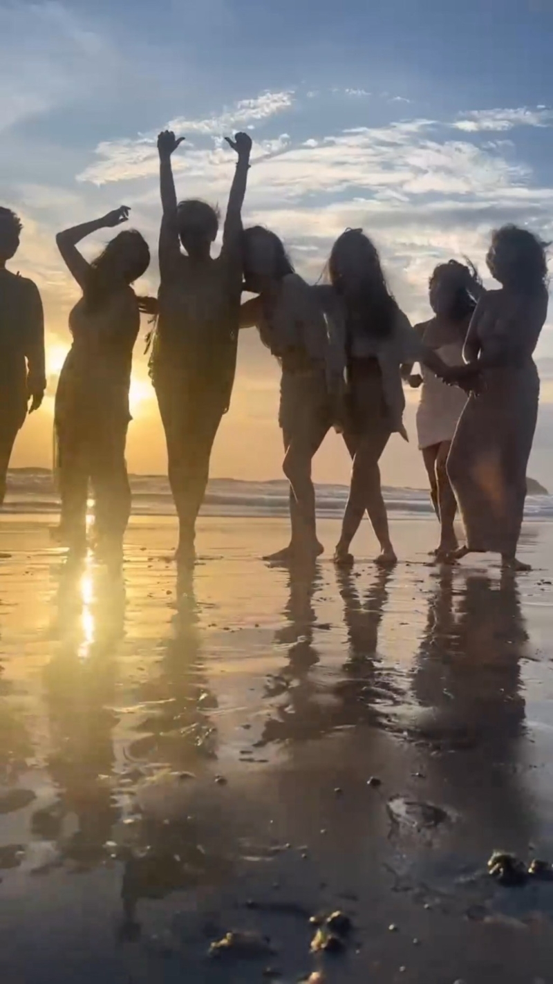 七魔女好High。 七魔女好High。