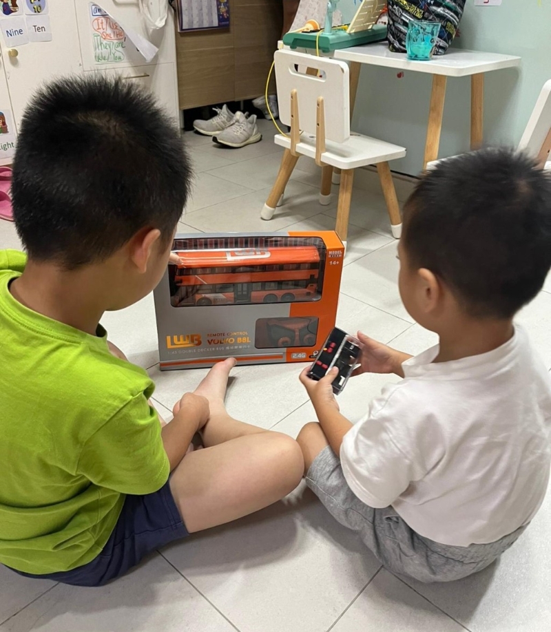 欣欣转做半职后,两名孩子开心了很多 欣欣转做半职后,两名孩子开心了很多