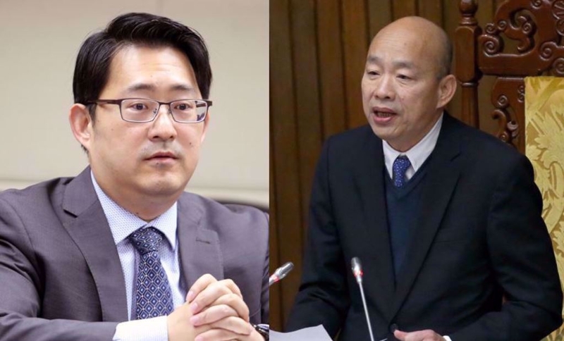 台湾“民主基金会”董事长韩国瑜（右）与执行长提名人卢业中（左）。