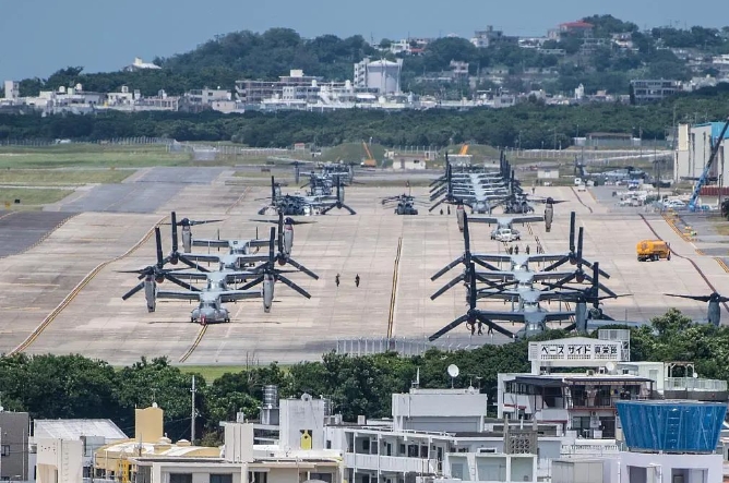 驻日美军普天间基地 驻日美军普天间基地