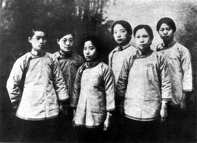 1917年广州夏葛女医学校毕业生