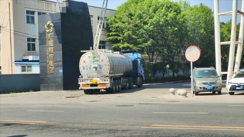 运油车