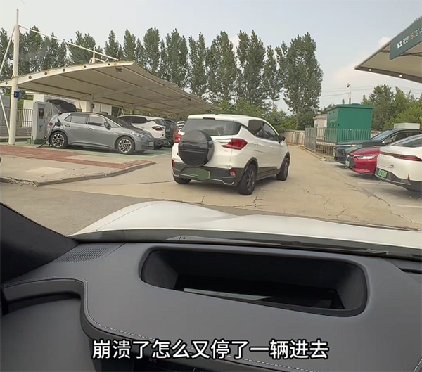 博主开小米SU7跑高速2 博主开小米SU7跑高速2