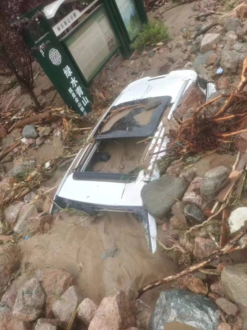 陕西宝鸡暴雨已造成5死8失踪。1 陕西宝鸡暴雨已造成5死8失踪。1