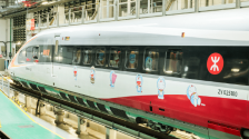 港铁推多啦A梦主题高铁列车，7.27至8.18穿梭香港深圳广州