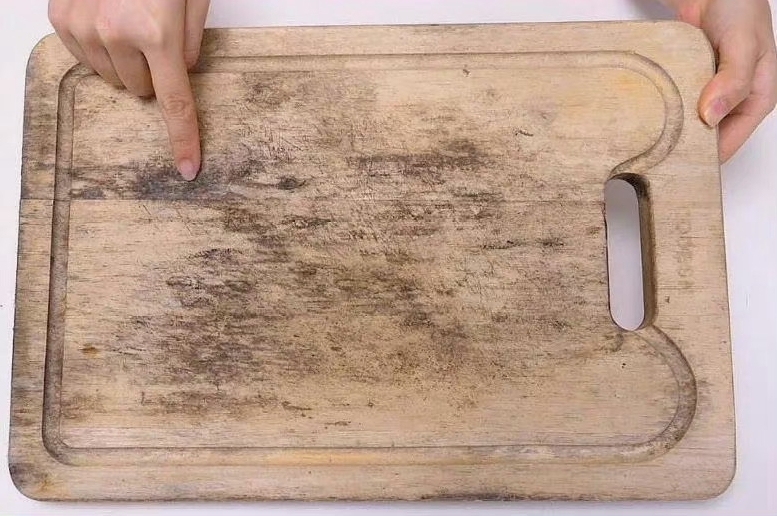 厨具发霉该立即弃置。 厨具发霉该立即弃置。