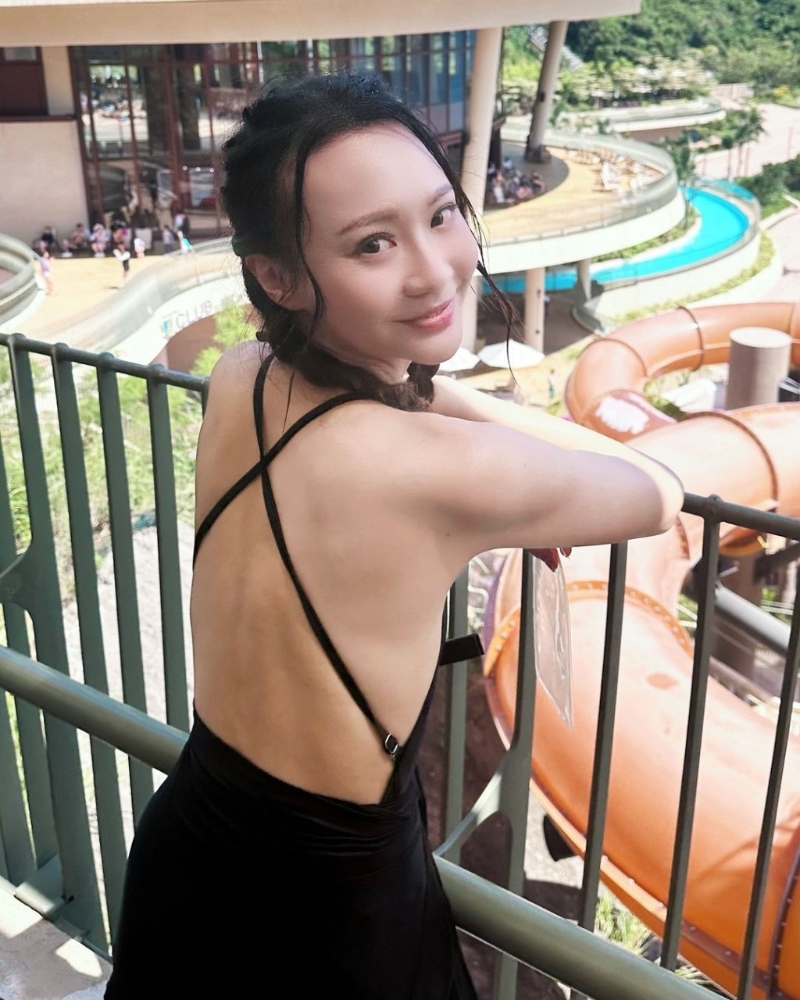 麦诗敏日前激罕贴泳装! 麦诗敏日前激罕贴泳装!