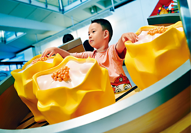 巨型烧卖及蒸笼 巨型烧卖及蒸笼