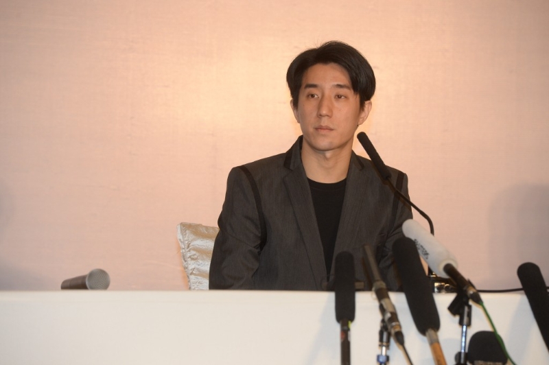 房祖名刑满获释后,曾开记者会道歉。 房祖名刑满获释后,曾开记者会道歉。