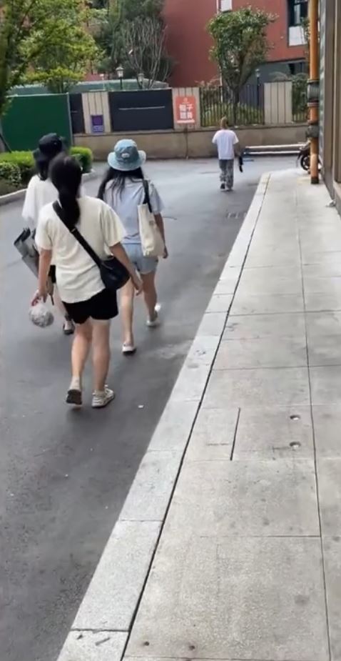 成都3名网约车女乘客 成都3名网约车女乘客