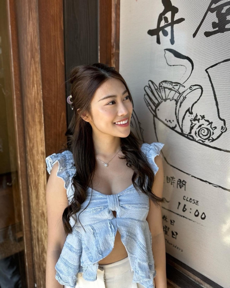 自参选后,钟翠诗才多了晒身材。2 自参选后,钟翠诗才多了晒身材。2