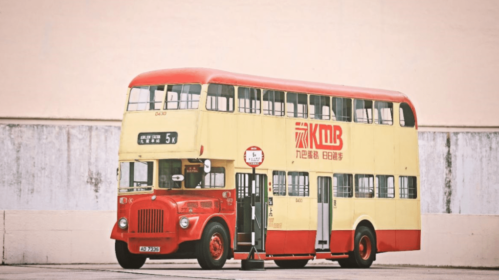 国庆巴士巡游 国庆巴士巡游