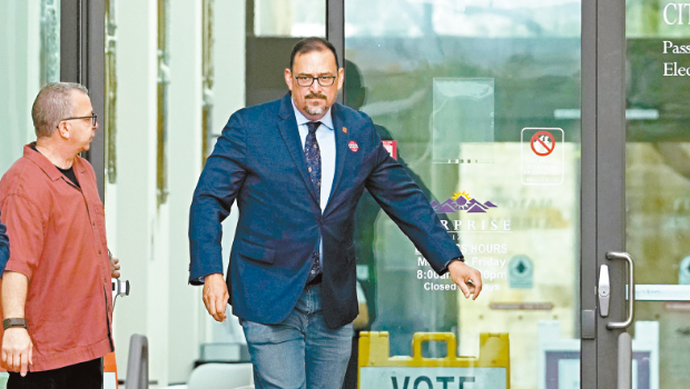 亚利桑那州州务卿丰特斯 亚利桑那州州务卿丰特斯