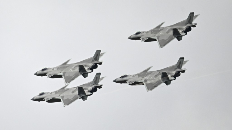 图为歼20隐身战机。 图为歼20隐身战机。