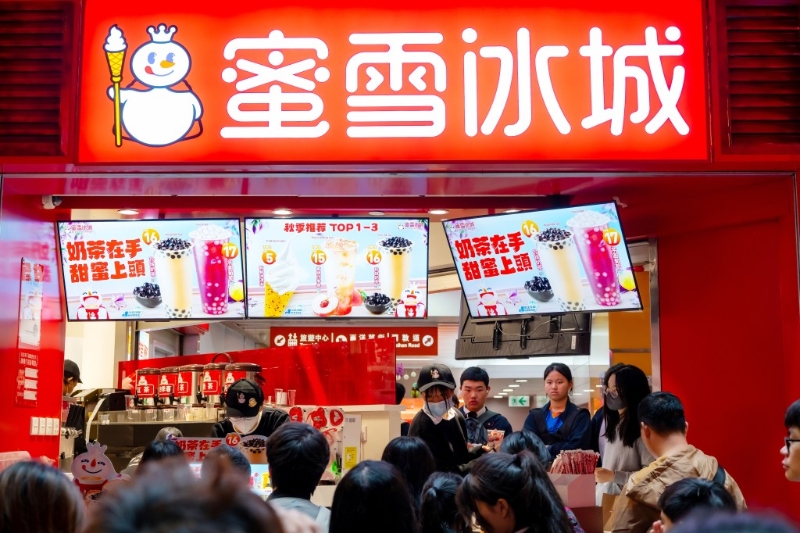 旺角银行中心地铺月租20万。 旺角银行中心地铺月租20万。