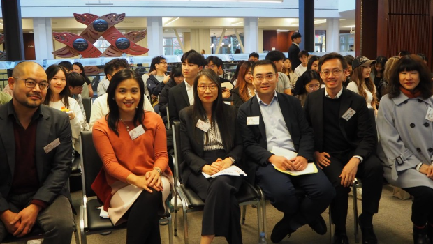 人才办副总监欧雪雯(右四)及多伦多经贸办事处处长巫菀菁(左二)等官员出席活动。 人才办副总监欧雪雯(右四)及多伦多经贸办事处处长巫菀菁(左二)等官员出席活动。