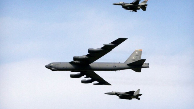 B-52轰炸机 B-52轰炸机