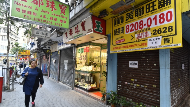 议员质疑银行业阳奉阴违 议员质疑银行业阳奉阴违