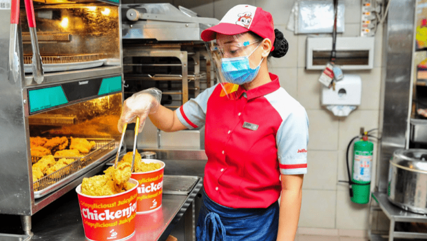 快乐蜂在菲律宾起家,以炸鸡闻名。 快乐蜂在菲律宾起家,以炸鸡闻名。