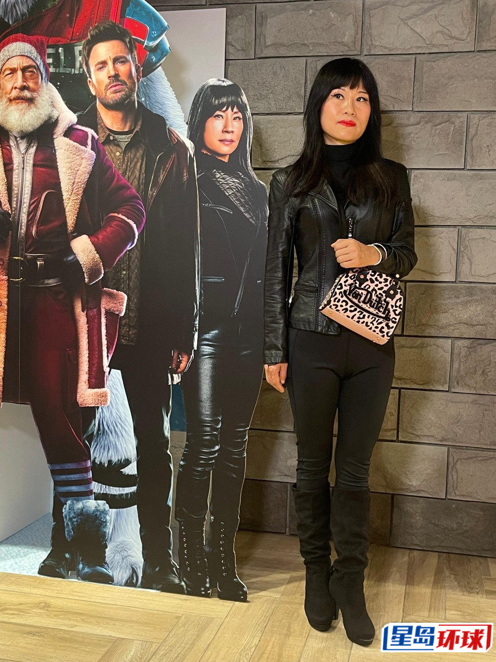 七师傅和美籍华裔女星刘玉玲撞样成为网上热话。 七师傅和美籍华裔女星刘玉玲撞样成为网上热话。