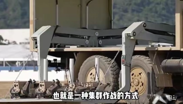 机械狼以小队式作战为主。(央视军事) 机械狼以小队式作战为主。(央视军事)