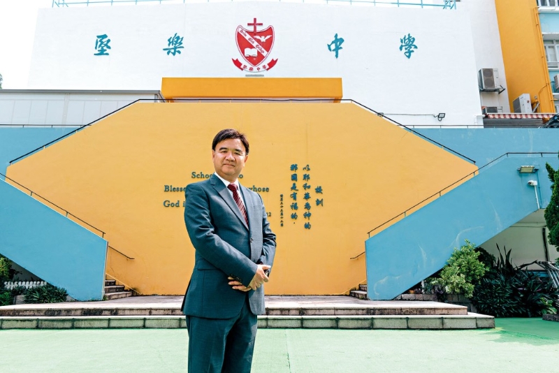 李立中校长定下的教育方针,成功点燃老师及学生对学习的热情。 李立中校长定下的教育方针,成功点燃老师及学生对学习的热情。