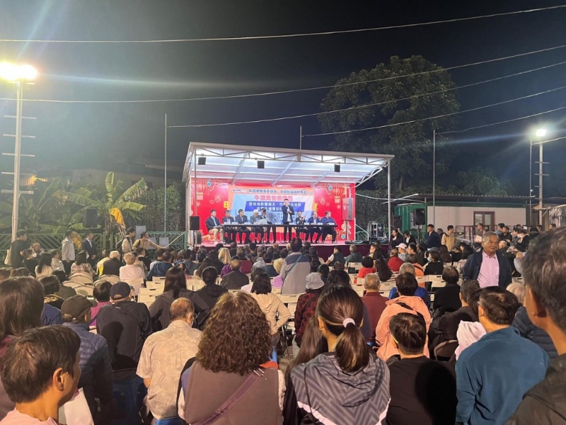 会上多位出席的村民畅所欲言。发展局fb 会上多位出席的村民畅所欲言。发展局fb