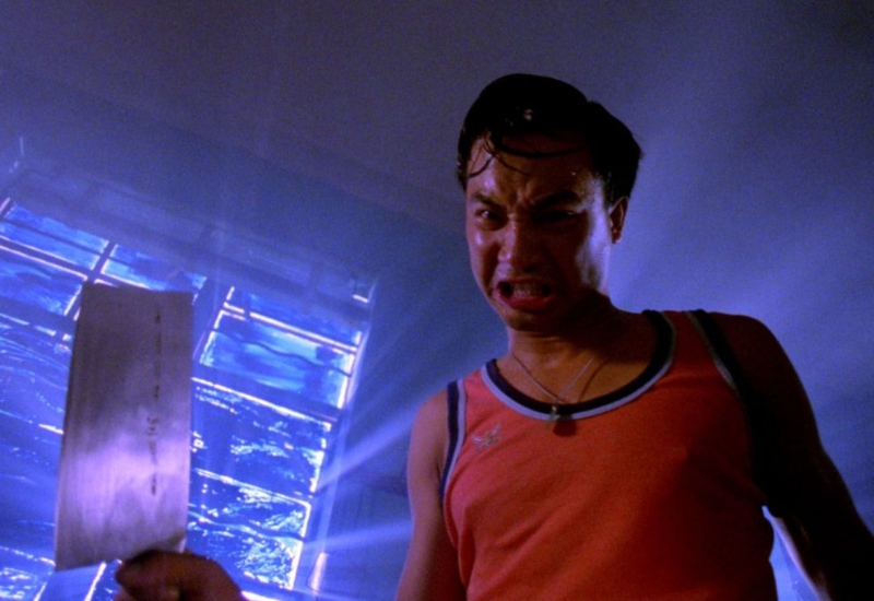 《羔羊医生》林过雨肢解人体时把菜刀斩崩了。 《羔羊医生》林过雨肢解人体时把菜刀斩崩了。