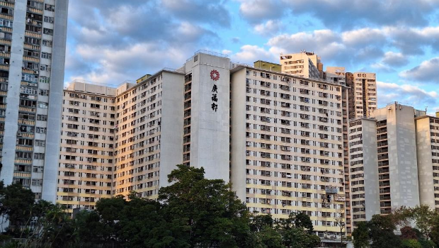 今年首9个月,大埔广福邨共有30户因吸烟及乱抛垃圾等被扣分。 今年首9个月,大埔广福邨共有30户因吸烟及乱抛垃圾等被扣分。