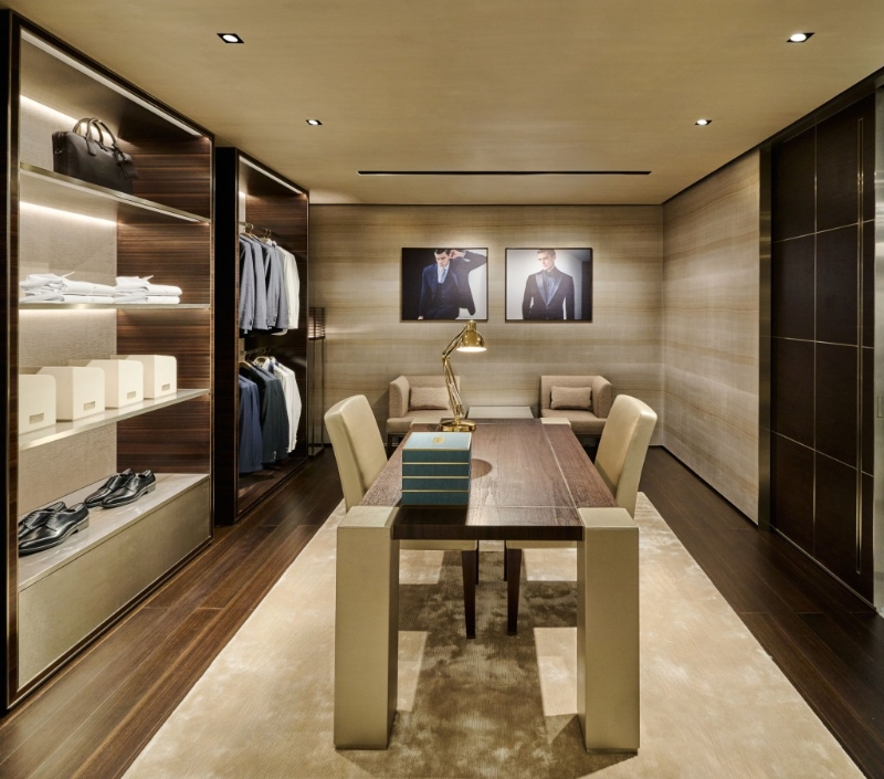 二楼的男士MTM订制西装专区。 (GA广东道店) 二楼的男士MTM订制西装专区。 (GA广东道店)