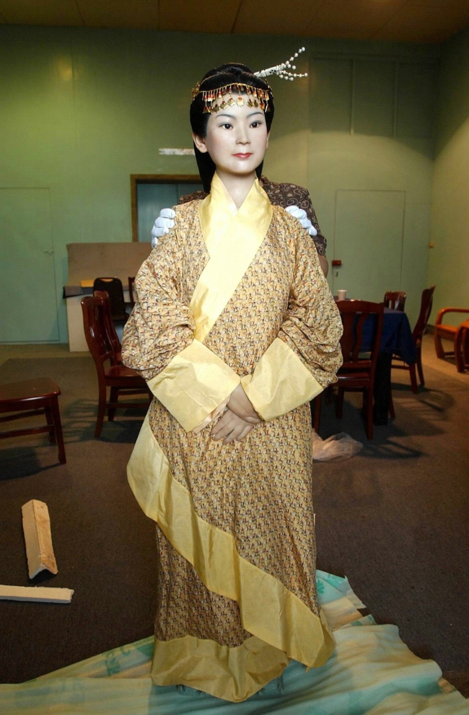 辛追夫人的复原塑像。 辛追夫人的复原塑像。