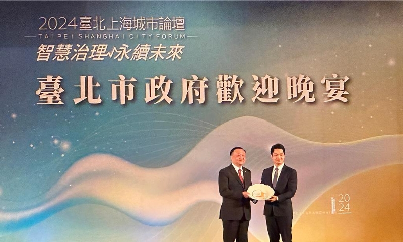 台北市长蒋万安16日做东于圆山饭店宴请上海团人士,并于会中致词,数度提到琼瑶、周杰伦等人,拉近与上海之间的关系。 台北市长蒋万安16日做东于圆山饭店宴请上海团人士,并于会中致词,数度提到琼瑶、周杰伦等人,拉近与上海之间的关系。