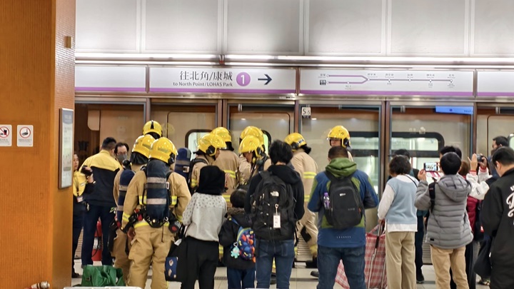 港铁宝琳站乘客误会 港铁宝琳站乘客误会