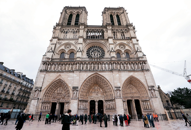 巴黎圣母院 巴黎圣母院