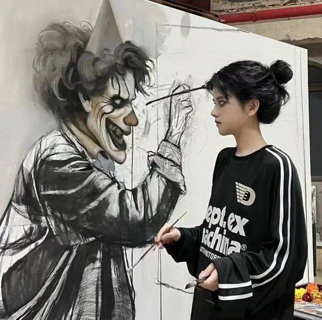 内地网红女画家“咖啡”年仅29岁。 内地网红女画家“咖啡”年仅29岁。