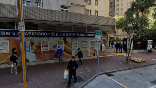 北角海峰园地铺意向价约8800万。 北角海峰园地铺意向价约8800万。