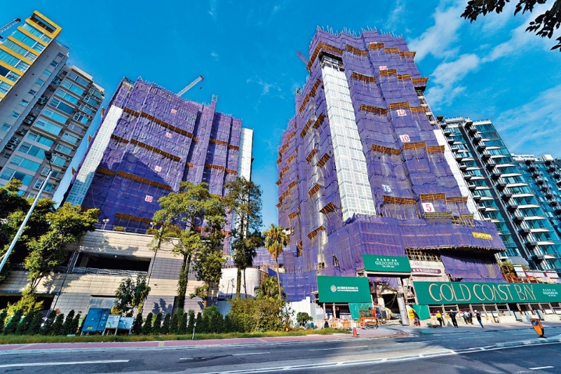 黄金海湾.意岚备受追捧,最新售出1伙平台特色户,呎价逾1.33万。 黄金海湾.意岚备受追捧,最新售出1伙平台特色户,呎价逾1.33万。