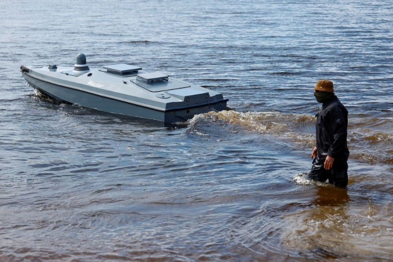 乌军搭载导弹的MAGURA V5型无人艇。 路透社 乌军搭载导弹的MAGURA V5型无人艇。 路透社