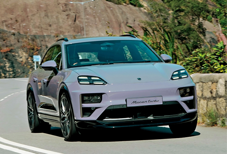 Macan Turbo Electric属于系列中最高性能版本,售价$1,448,000起。 Macan Turbo Electric属于系列中最高性能版本,售价$1,448,000起。