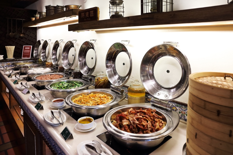 “INPARADISE飨飨”微风信义店,疑似发生大规模食物中毒事件,引起民众关注。图为同集团的“飨食天堂”。 “INPARADISE飨飨”微风信义店,疑似发生大规模食物中毒事件,引起民众关注。图为同集团的“飨食天堂”。