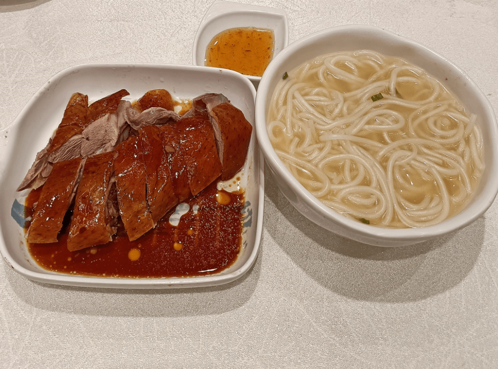 烧鹅濑及米粉$22.8 烧鹅濑及米粉$22.8