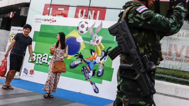 泰国足球博彩普遍,但都属非法。 路透社 泰国足球博彩普遍,但都属非法。 路透社