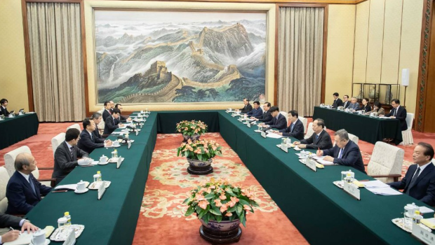 全国政协主席王沪宁在北京会见日本执政党代表团。新华社 全国政协主席王沪宁在北京会见日本执政党代表团。新华社