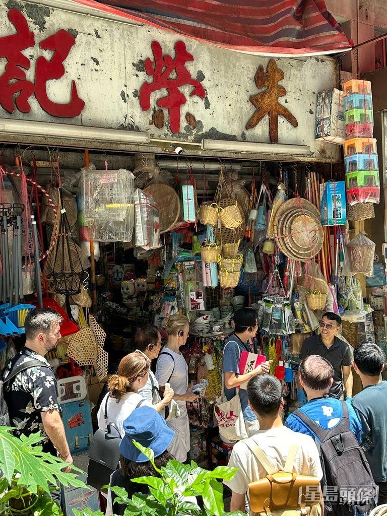 香港建筑文物保护师学会曾举办历史建筑导赏团。 香港建筑文物保护师学会曾举办历史建筑导赏团。