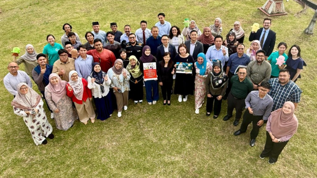 廉署代表到文莱举办培训课程,推动青年参与倡廉工作。 廉署代表到文莱举办培训课程,推动青年参与倡廉工作。