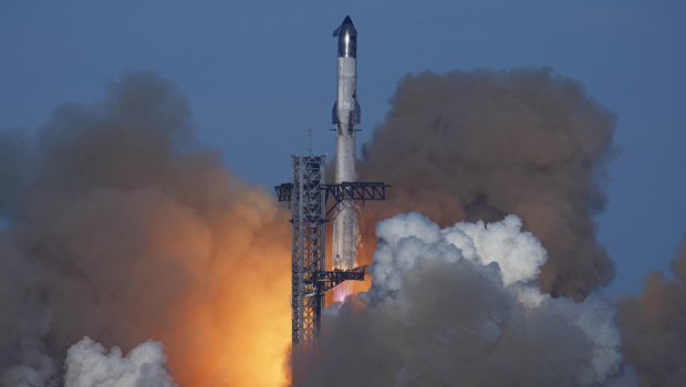 SpaceX星舰飞船进行第7次试飞时解体,美下令调查。 SpaceX星舰飞船进行第7次试飞时解体,美下令调查。