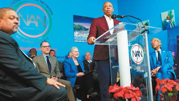 亚当斯再三表示,没有与特朗普谈及自己的案件。 亚当斯再三表示,没有与特朗普谈及自己的案件。